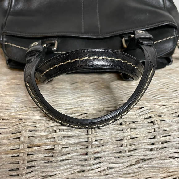 Vintage little black Coach purse🖤 - Picture 4 of 10